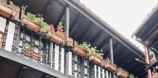 La Emancipación juvenil sube por primera vez tras 15 años Casa típica en Bárcena Mayor, Cantabria